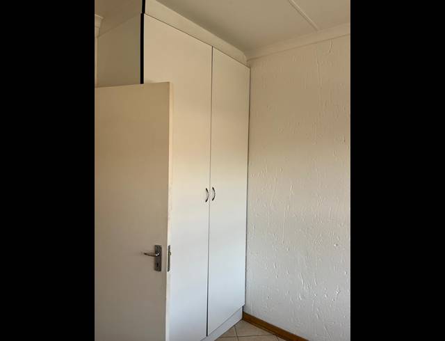 1 BEDROOM FLAT FOR SALE IN RENSBURG